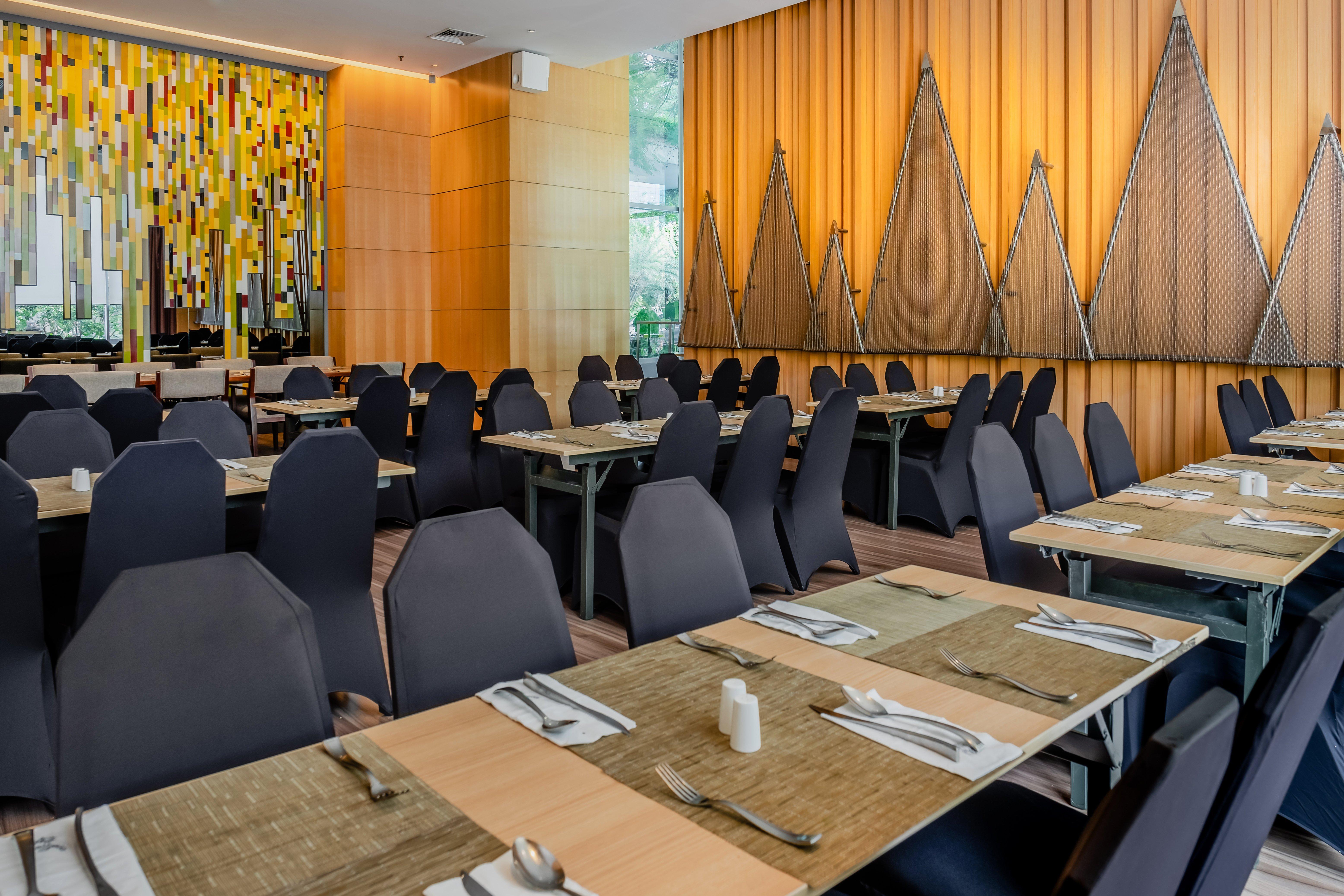 Doubletree By Hilton Jakarta Kemayoran Экстерьер фото