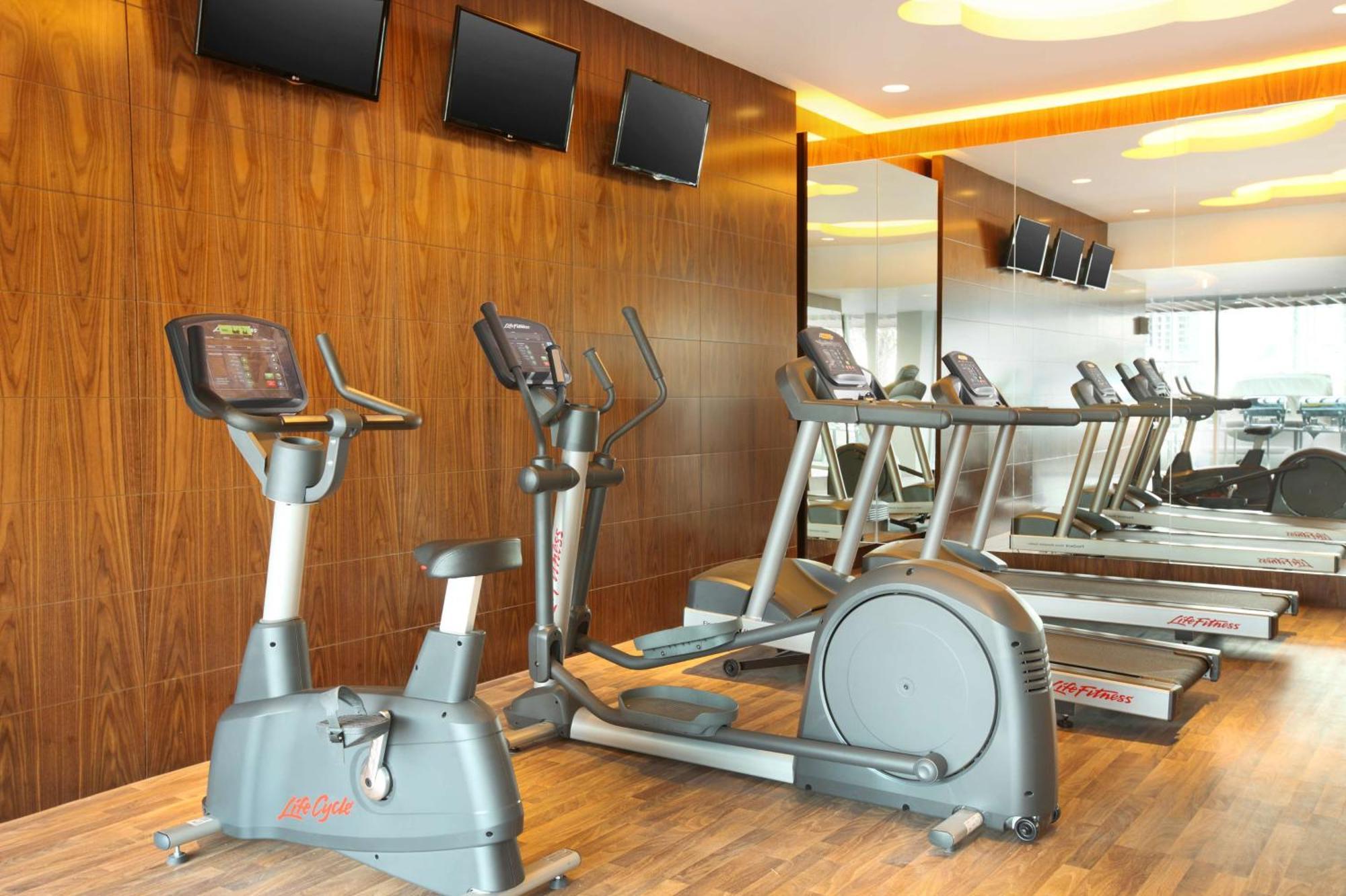 Doubletree By Hilton Jakarta Kemayoran Экстерьер фото